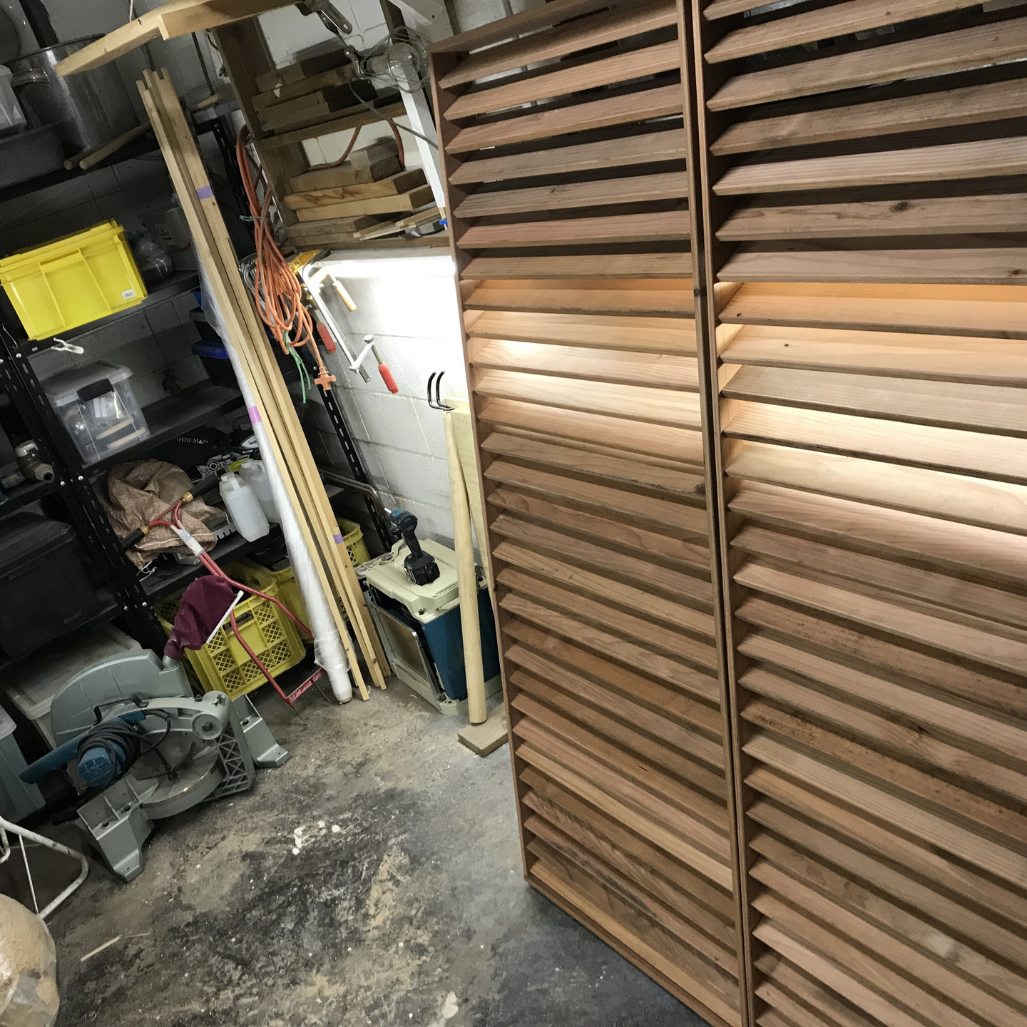 木製ドアを直す